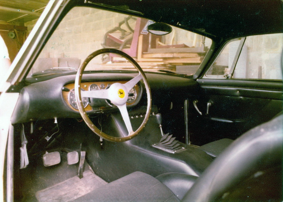 INTERIOR - 250 Europa s-n 0323 - Foto Edoardo Magnone scansione0001[1].jpg