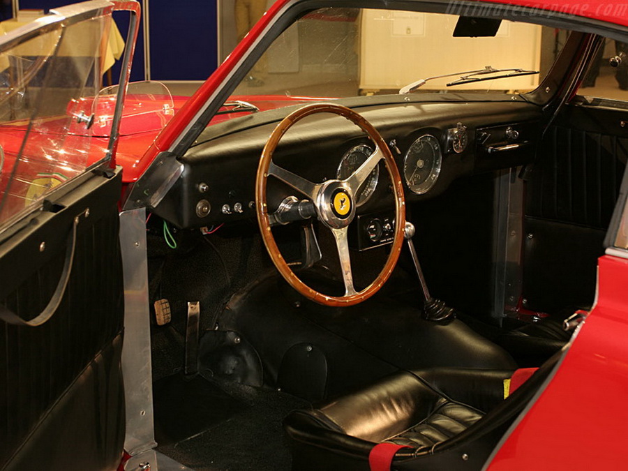 Ferrari-212-225-Inter-Vignale-Berlinetta_9[1]_redimensionar.jpg