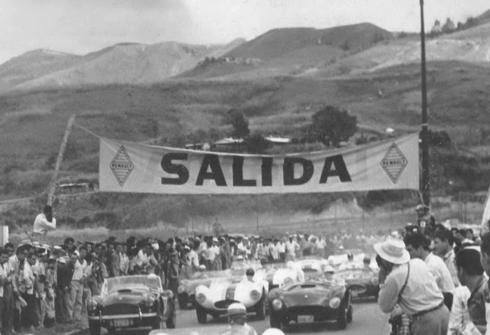 BEX 148 - La Trinidad '58 - Largada en la prueba de fondo - .jpg