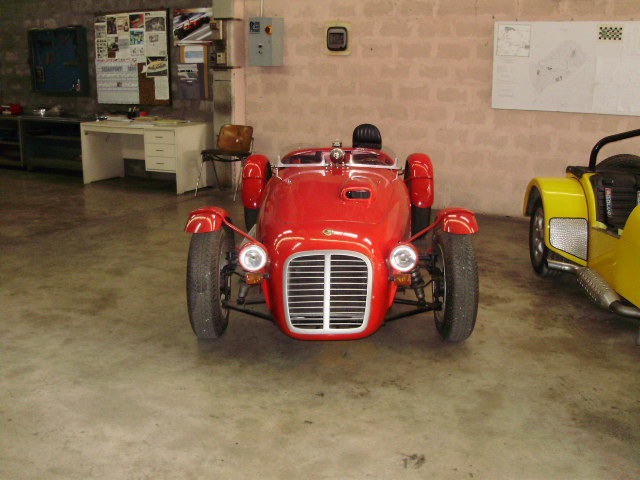 Dino Turco - REPLICA DE MASERATI 2000 MONOFARO - P5210070.JPG