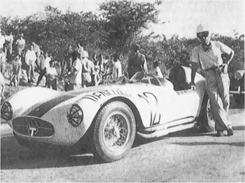 Vuelta a La Cordialidad '55 - Antes partida el Maserati A6GCS de Pancho Pepe Croquer - Fotocopia.jpg