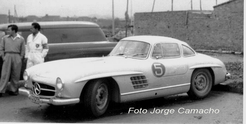 Vulelta a La Cordialidad '55 - Antes MB 300 SL de Alfredo Camacho - Foto J Camacho.jpg