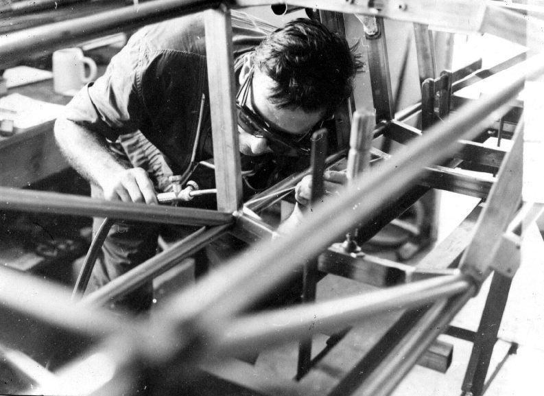 Construccion 1 red.jpg