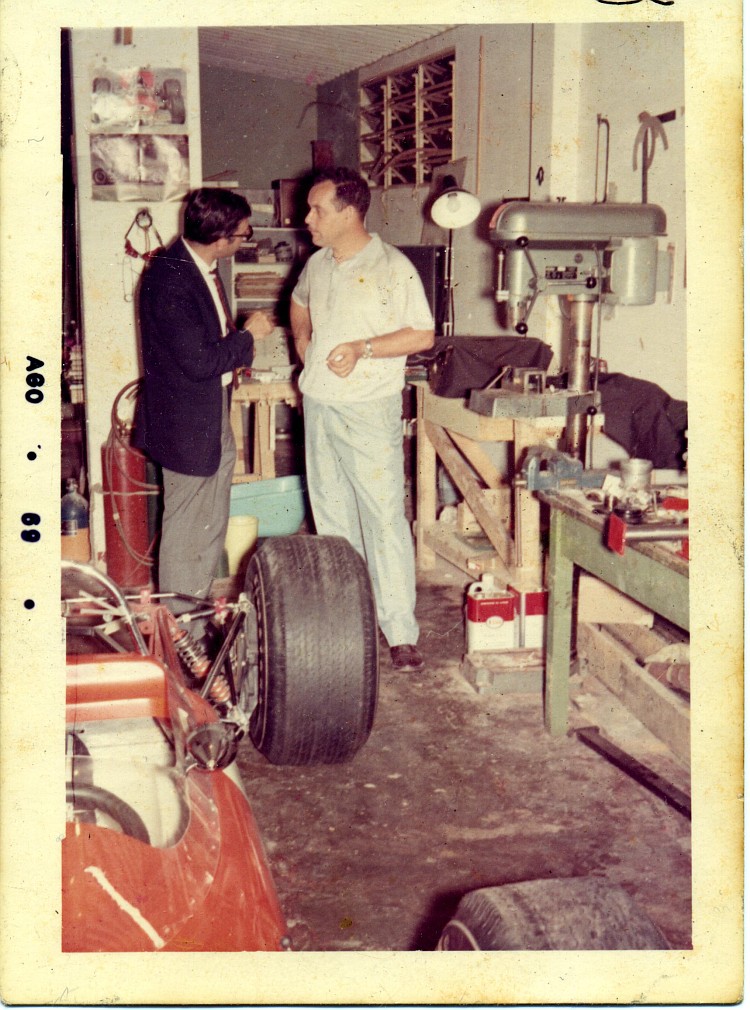 Eduardo y Emilio Ago 69 red.jpg