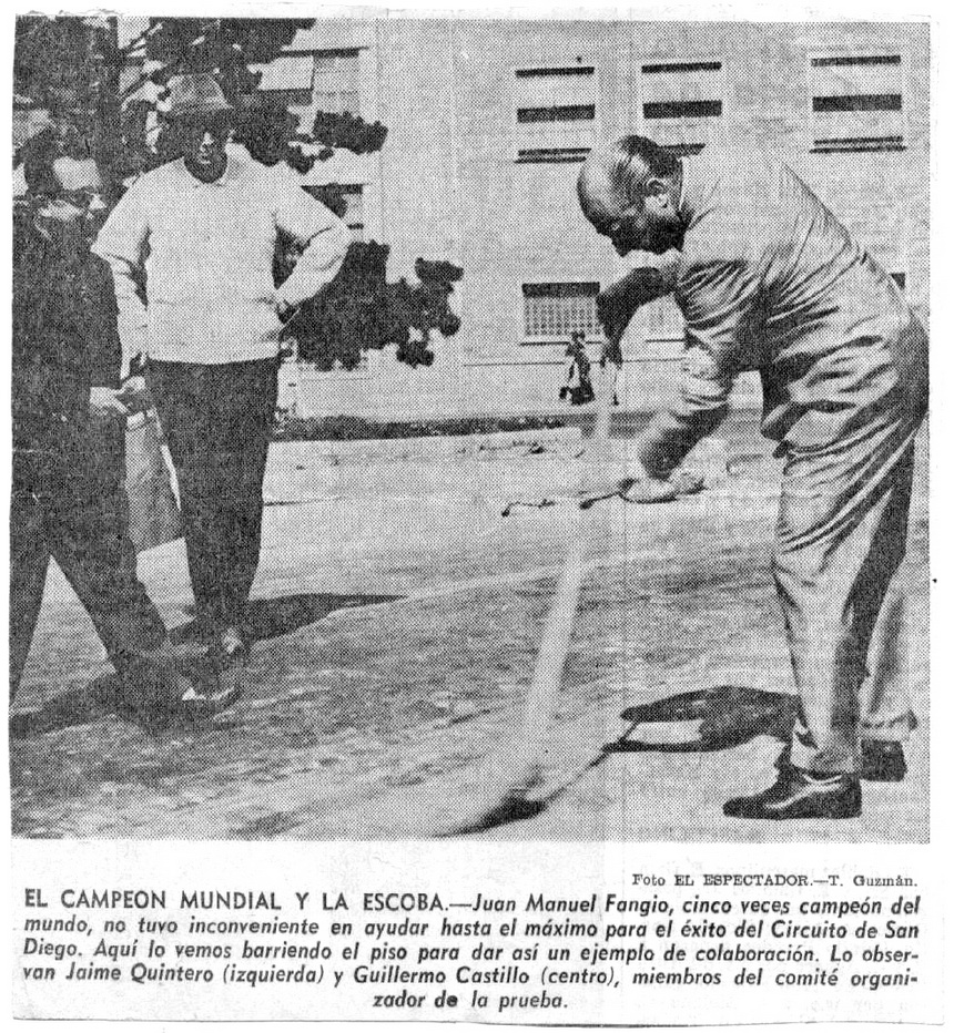 S. Diego '64 - antes Fangio barriendo.jpg