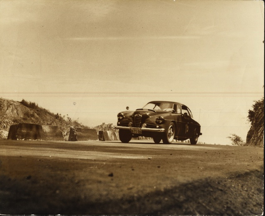 Mare-Pedro Garcia '57 - El Alfa 1900 Zagato de Ramon Lopez - Foto Diego Luparelli ALFA1900[1].jpg