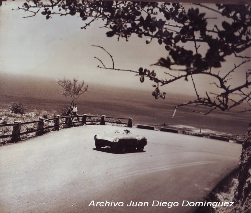 MARE-PEDRO GARCIA '57 - Raul Domínguez en el Ferrari 500 Mondial 0562 .jpg