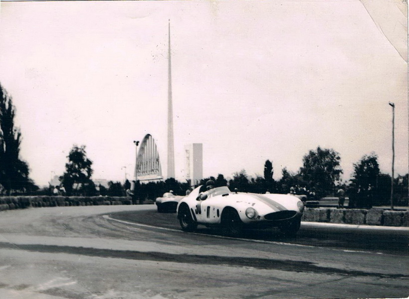 Ferrari Rezende Dos Santos Nº 30 - Foto Enrique Muro.jpg