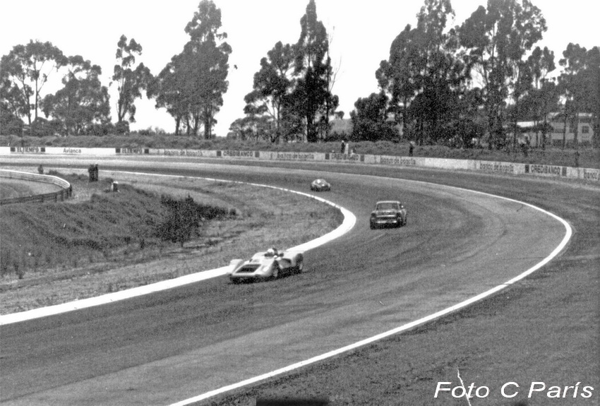 Formula B Bogota '72 - El Natalini Special de Camilo Mutis, Chevrolet Moises Volovitz.jpg